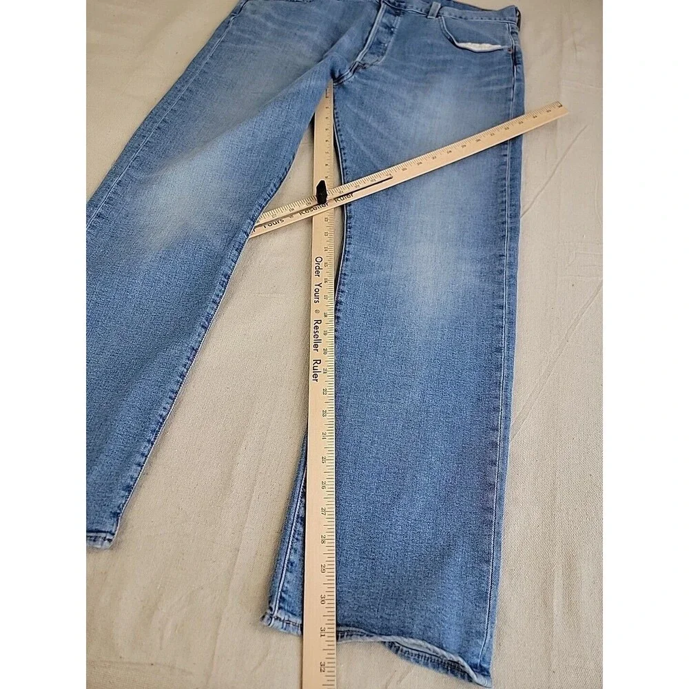 Levi's 501 Original Fit Jeans Mens 38x32 Light Wash Blue Button Fly Straight Leg